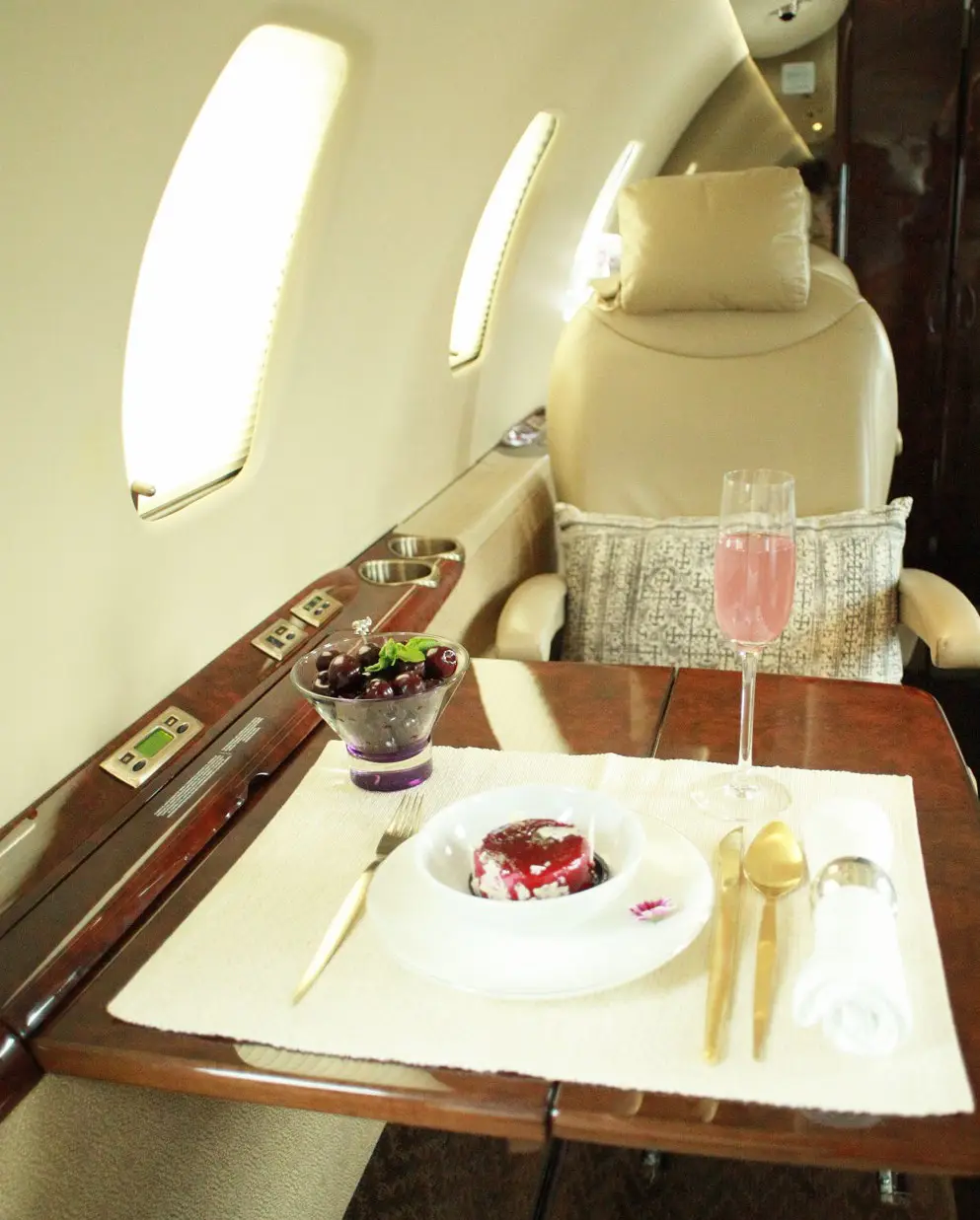 Cessna Citation XLS EC-KPB operated by Initium Aviation photo 3