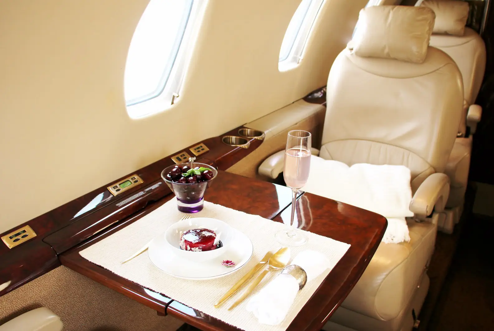 Cessna Citation XLS EC-KPB operated by Initium Aviation photo 6