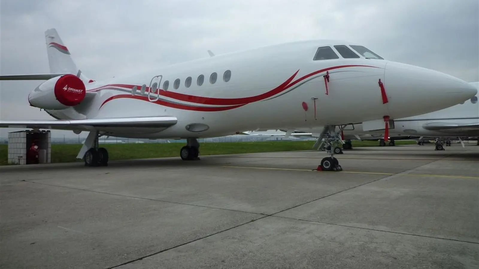 Dassault Falcon 2000LX EC-LGV operated by Gestair, exterior