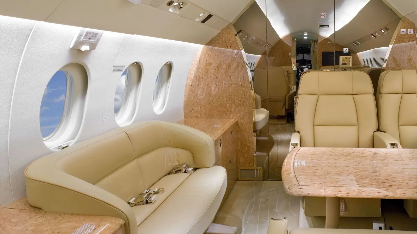Dassault Falcon 2000LX EC-LGV operated by Gestair photo 3