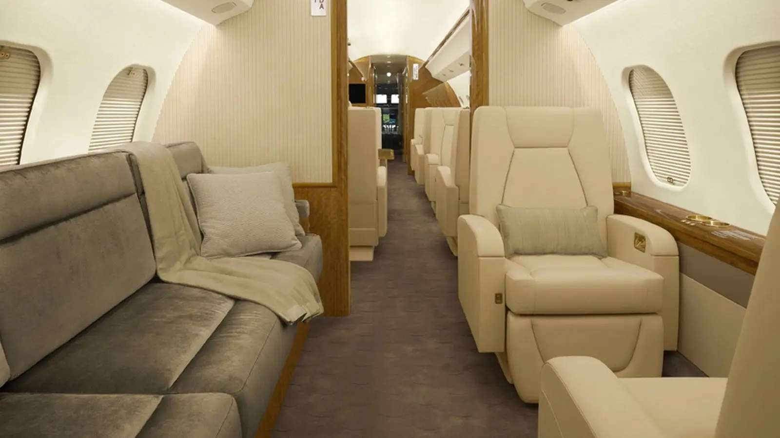 Bombardier Global 6000 EC-LTF operated by Gestair photo 2