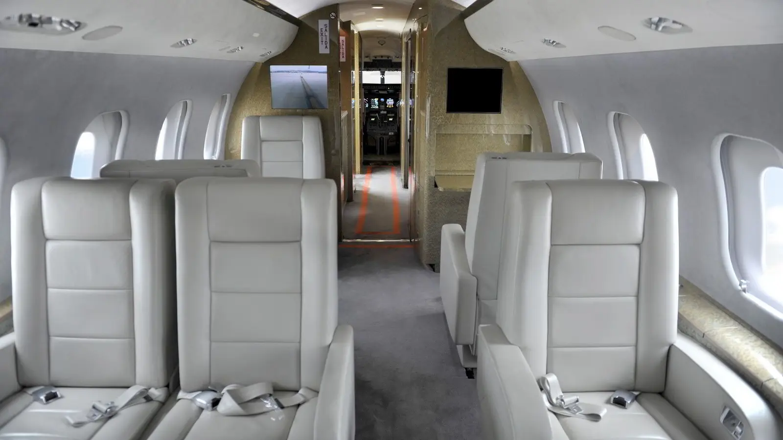Bombardier Global Express XRS EC-MNH operated by Gestair photo 2