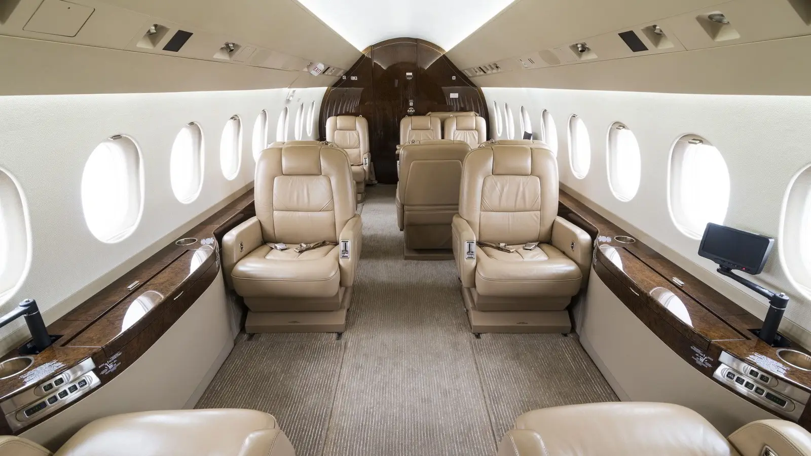 Dassault Falcon 2000LX EC-MRR operated by Gestair photo 3