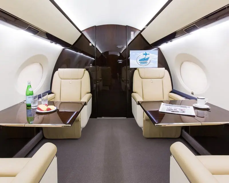 Gulfstream G550 EI-LSY operated by Gainjet Ireland photo 4