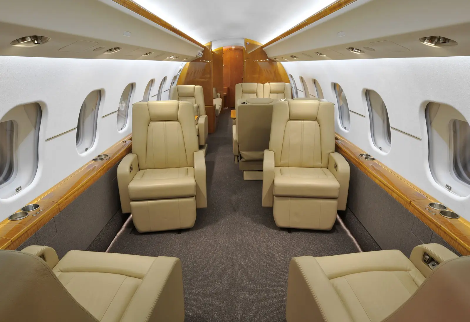 Bombardier Global Express XRS EJ-JMMM operated by ACASS photo 6