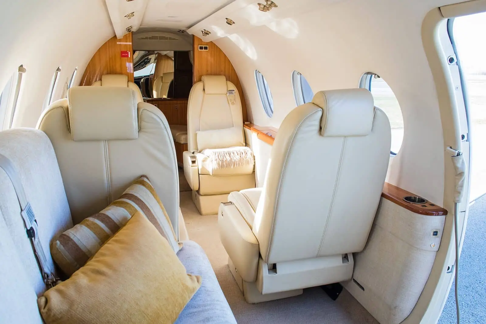 Nextant 400XT ES-CMK operated by Diamond Sky photo 4