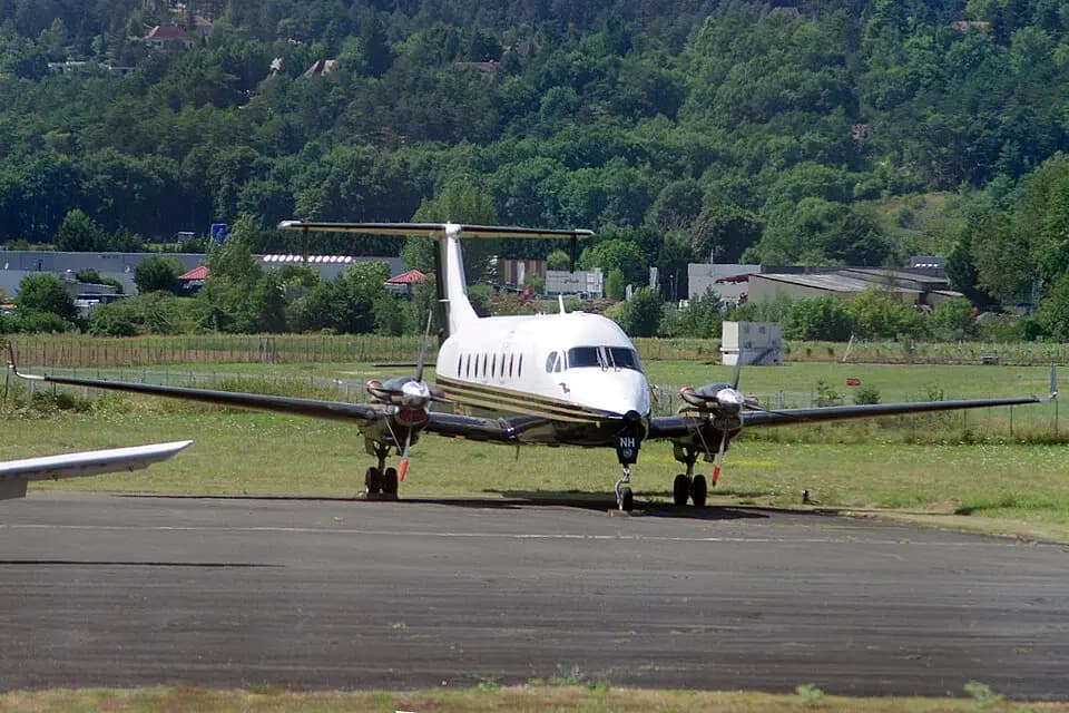 Beechcraft 1900D F-GLNH operated by Twin Jet photo 2
