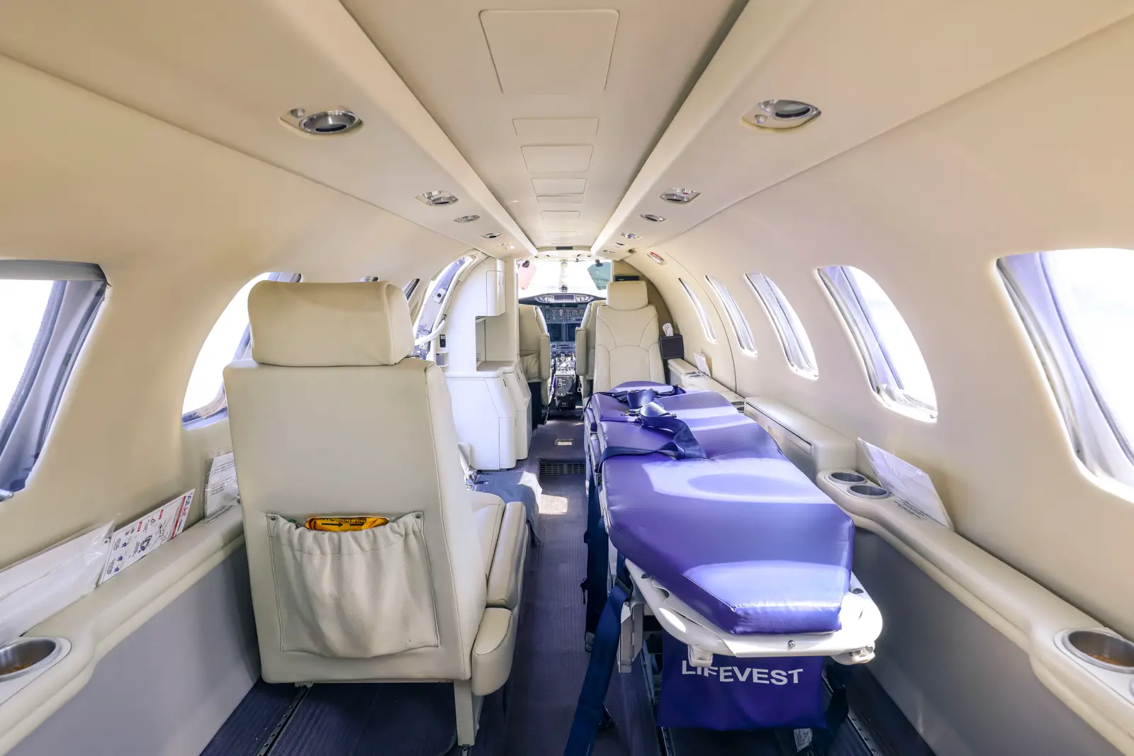 Cessna Citation II F-HBMR operated by Valljet Airline photo 4