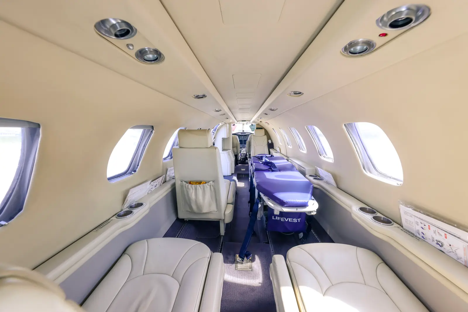 Cessna Citation II F-HBMR operated by Valljet Airline photo 5