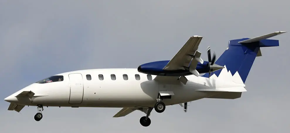 Piaggio Avanti II F-HCPE operated by Oyonnair photo 4