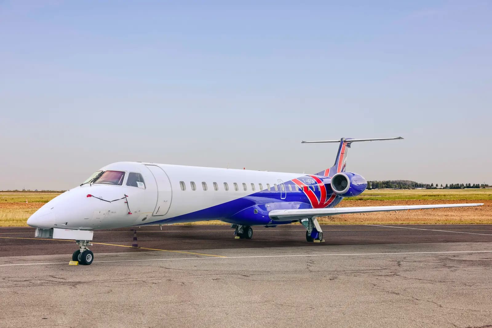 Embraer 145LR F-HFCN operated by Valljet Airline, exterior