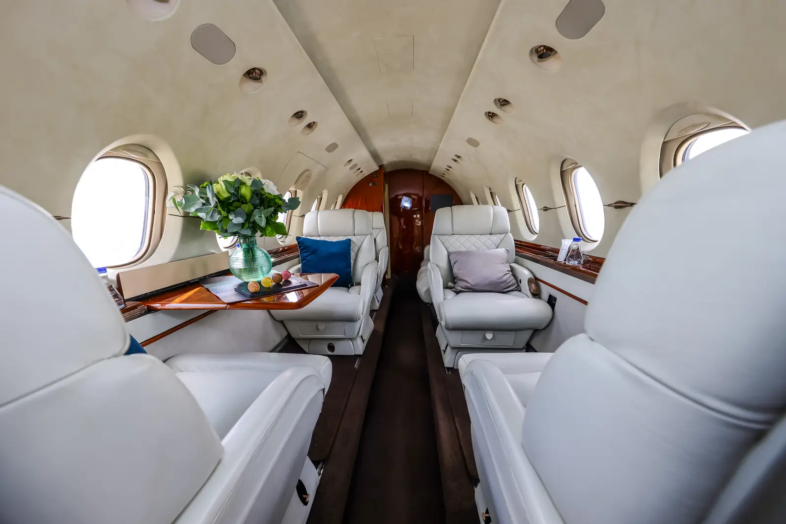 Beechcraft Hawker 900XP F-HFCS operated by Valljet Airline photo 5