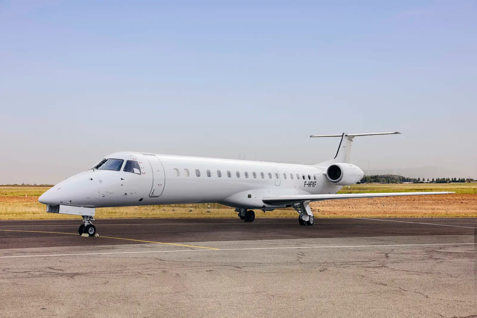 Embraer 145LR F-HFKF operated by Valljet Airline, exterior
