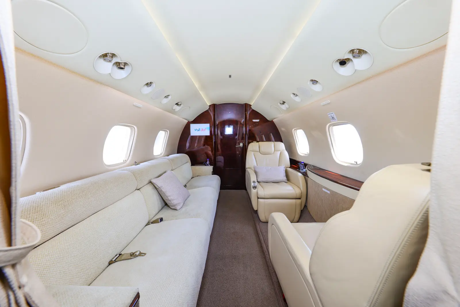 Embraer Legacy 600 F-HGSA operated by Valljet Airline photo 3