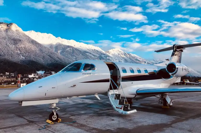 Embraer Phenom 300 F-HIPE