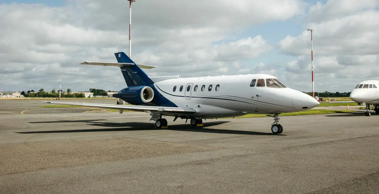Beechcraft Hawker 1000 F-HMED operated by Airlec Air Espace photo 3
