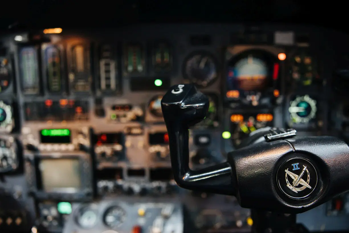 Cessna Citation II F-HMXL operated by Airlec Air Espace photo 3