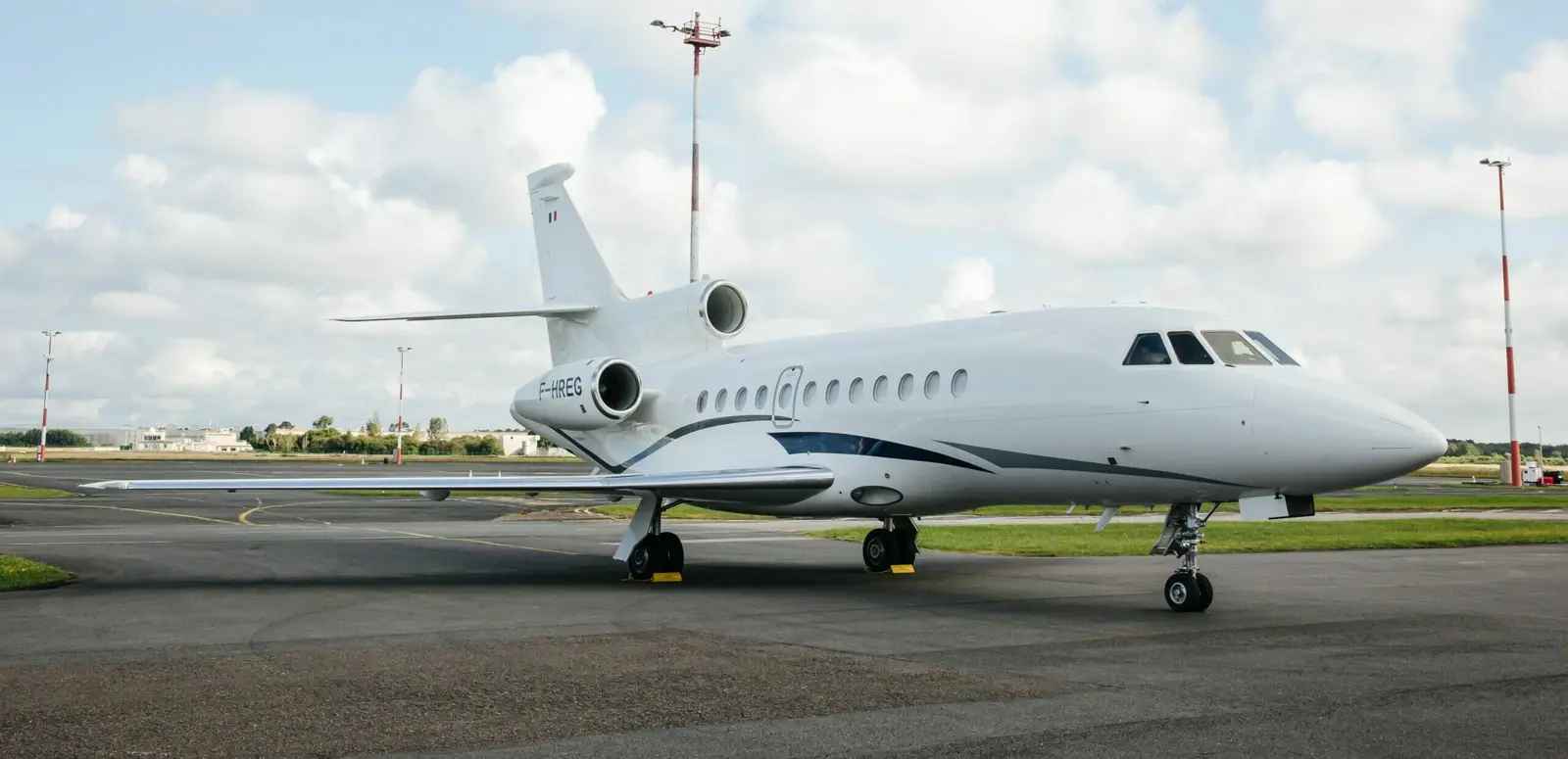Dassault Falcon 900EX F-HREG operated by Airlec Air Espace, exterior