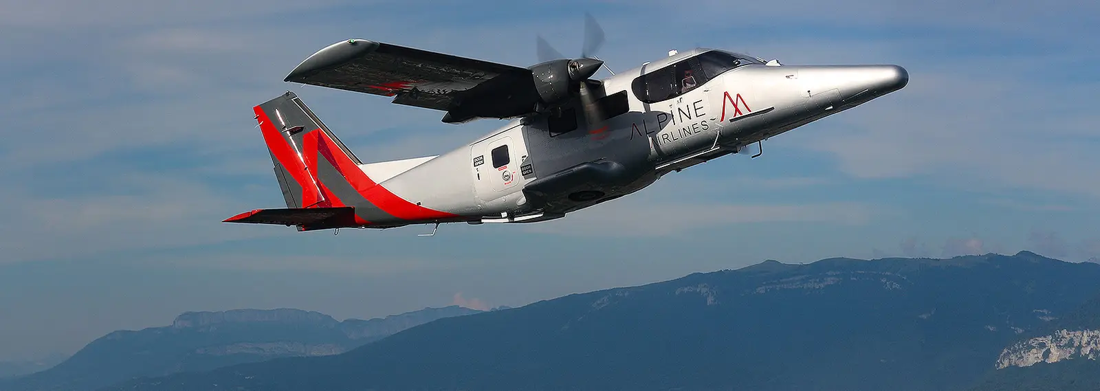 A-Viator AP.68TP-600 F-HSKJ operated by Alpine Airlines photo 4