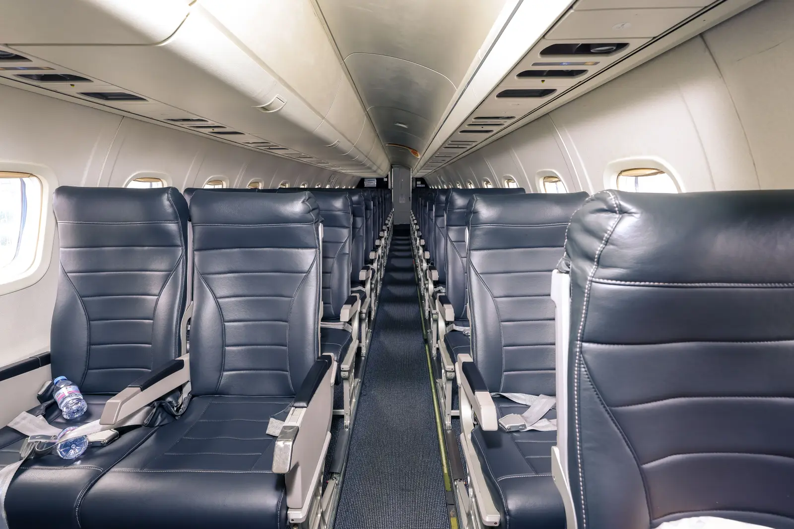 Embraer 135ER F-HSTE operated by Valljet Airline photo 3