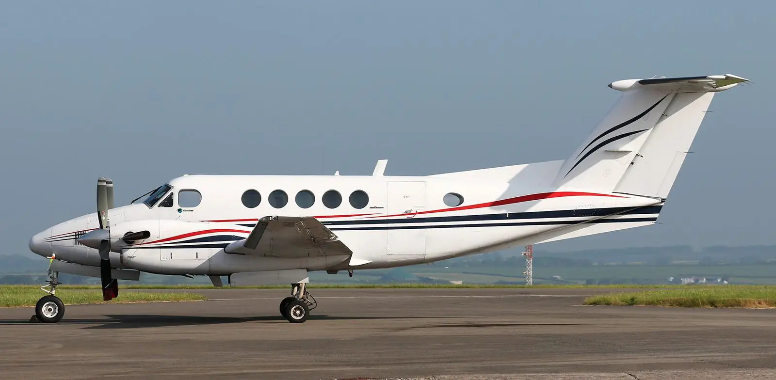 Beechcraft King Air 200 G-BVMA operated by DragonFly Executive Aviation Charter photo 2