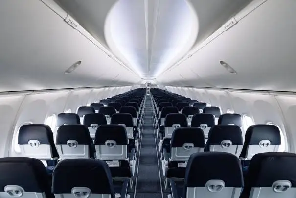 Boeing 737-800 G-CRUX operated by Ascend Airways photo 5