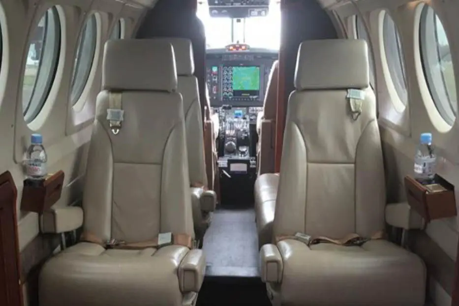 Beechcraft King Air B200 G-DXTR operated by Synergy Aviation photo 2