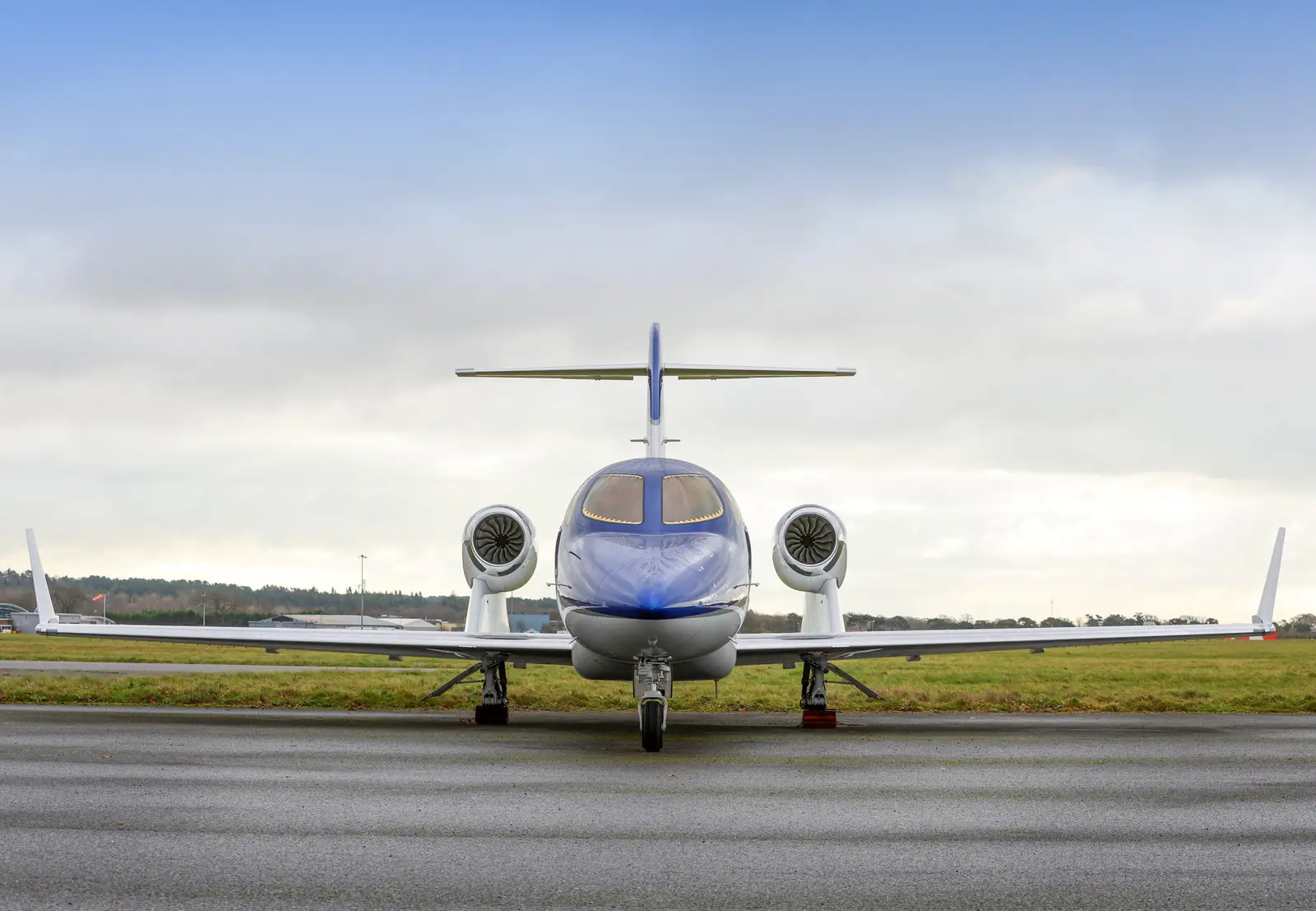Honda HondaJet G-FHJT operated by Bookajet photo 4