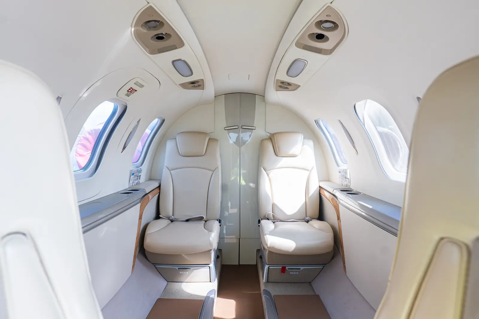 Honda HondaJet G-HJUK operated by Bookajet photo 2