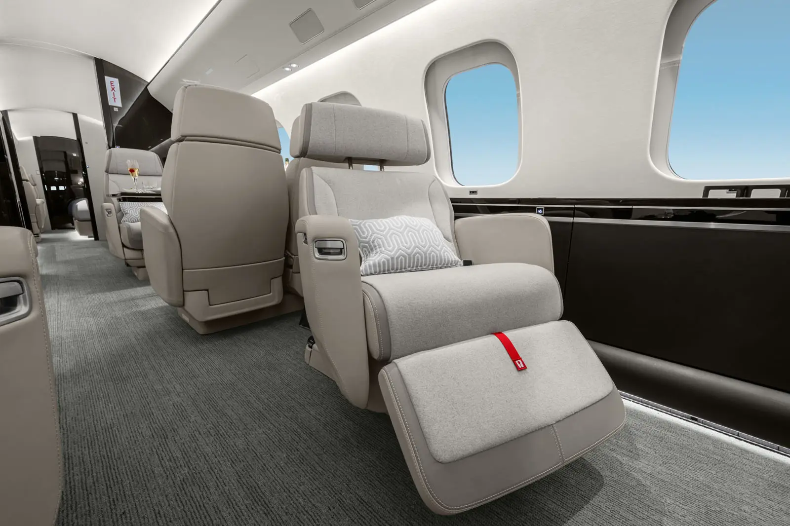 Bombardier Global 7500 G-HNEY operated by Jet Concierge Club photo 5