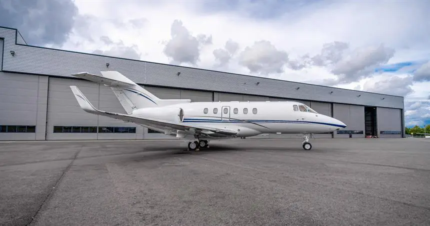 Beechcraft Hawker 850XP G-IMGP operated by Voluxis photo 4