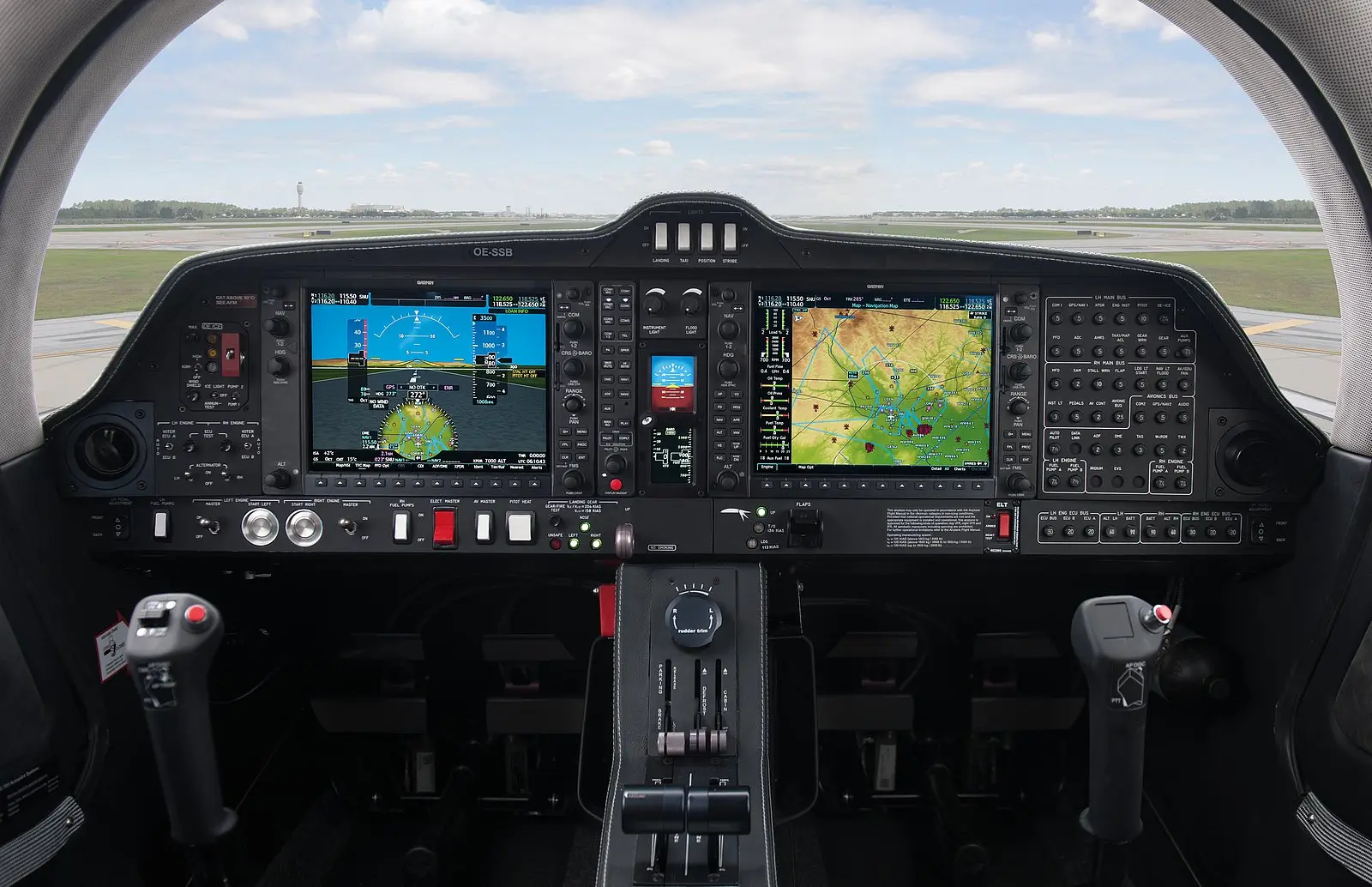 Diamond DA62 G-IRJE operated by Naljets Ltd photo 3