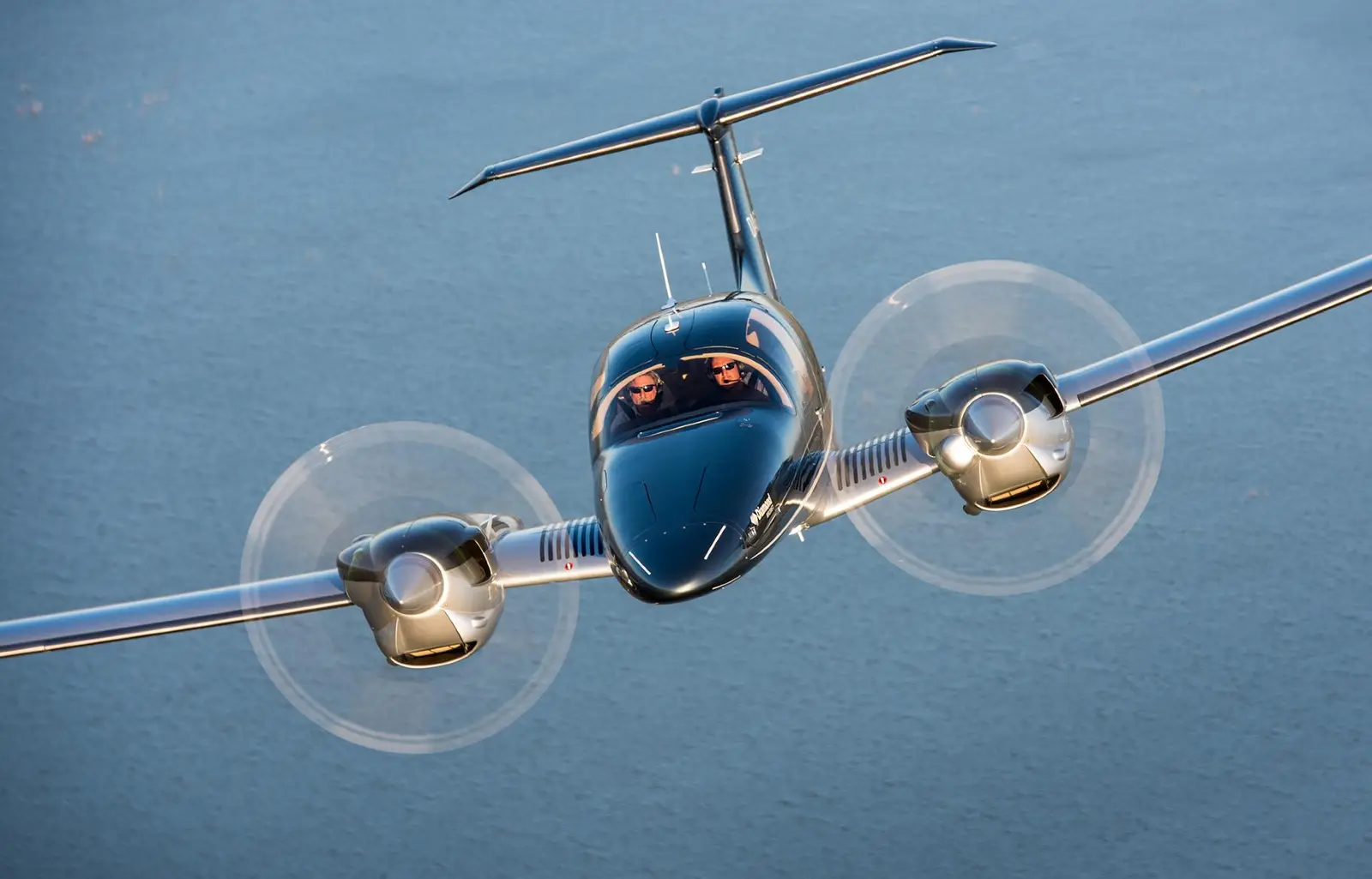 Diamond DA62 G-IRJE operated by Naljets Ltd photo 4