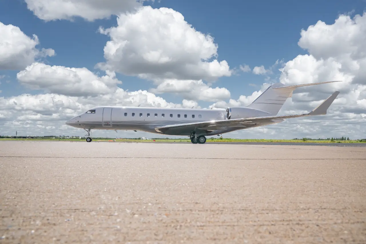 Bombardier Global 5500 G-LAKA operated by Jet Concierge Club photo 2