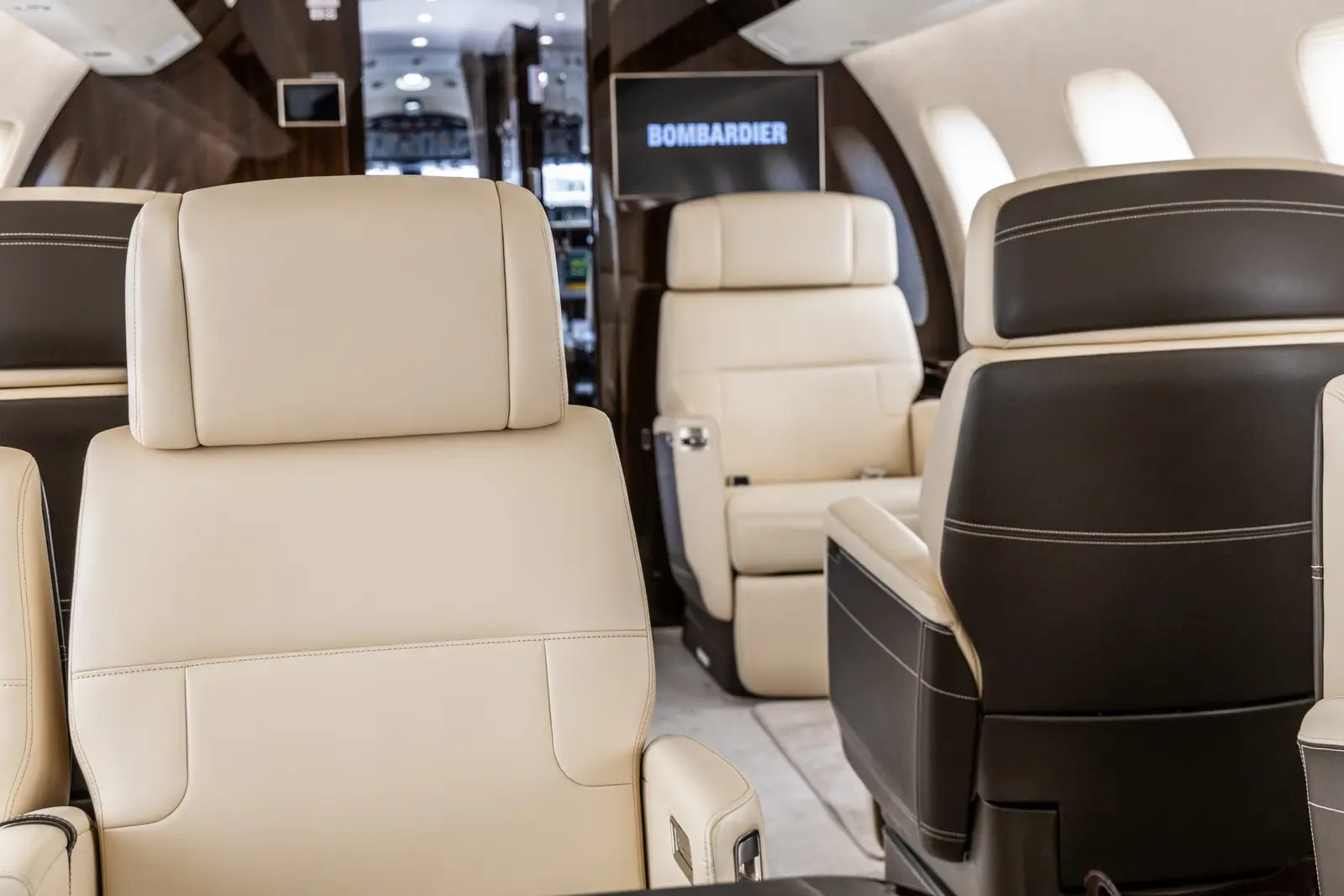 Bombardier Global 7500 G-LOBX operated by Jet Concierge Club photo 3