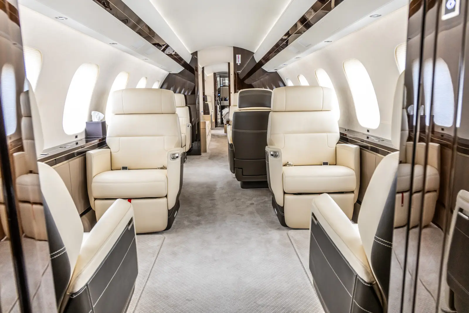 Bombardier Global 7500 G-LOBX operated by Jet Concierge Club photo 4