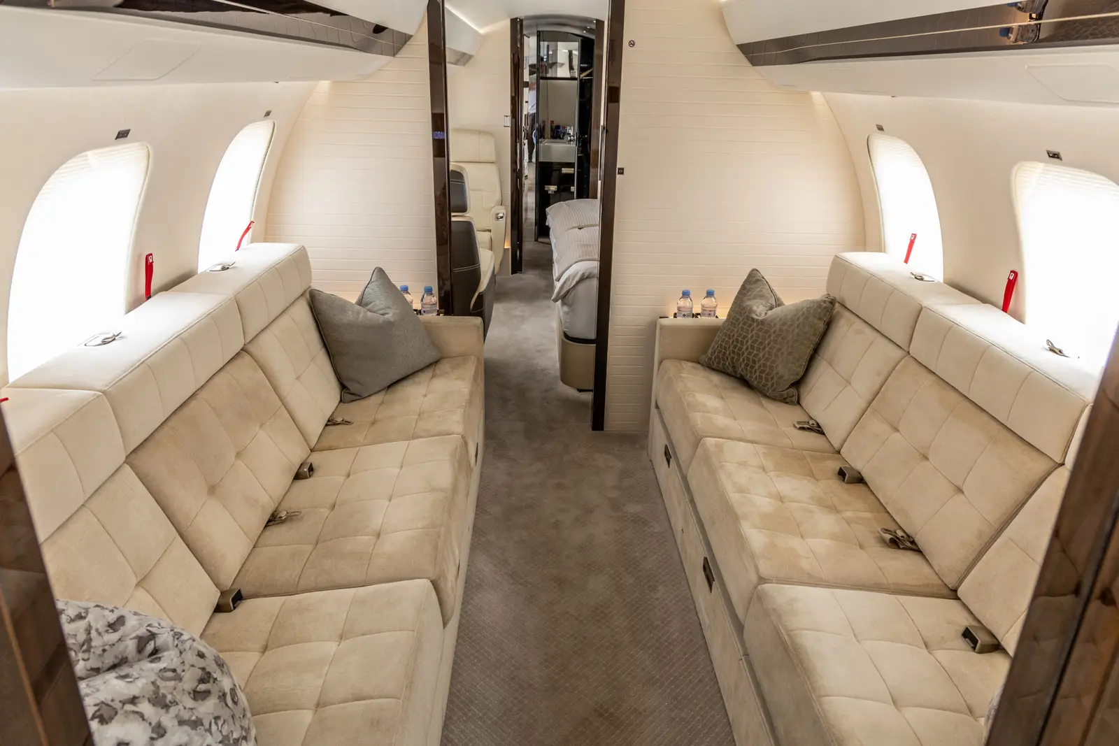 Bombardier Global 7500 G-LOBX operated by Jet Concierge Club photo 6