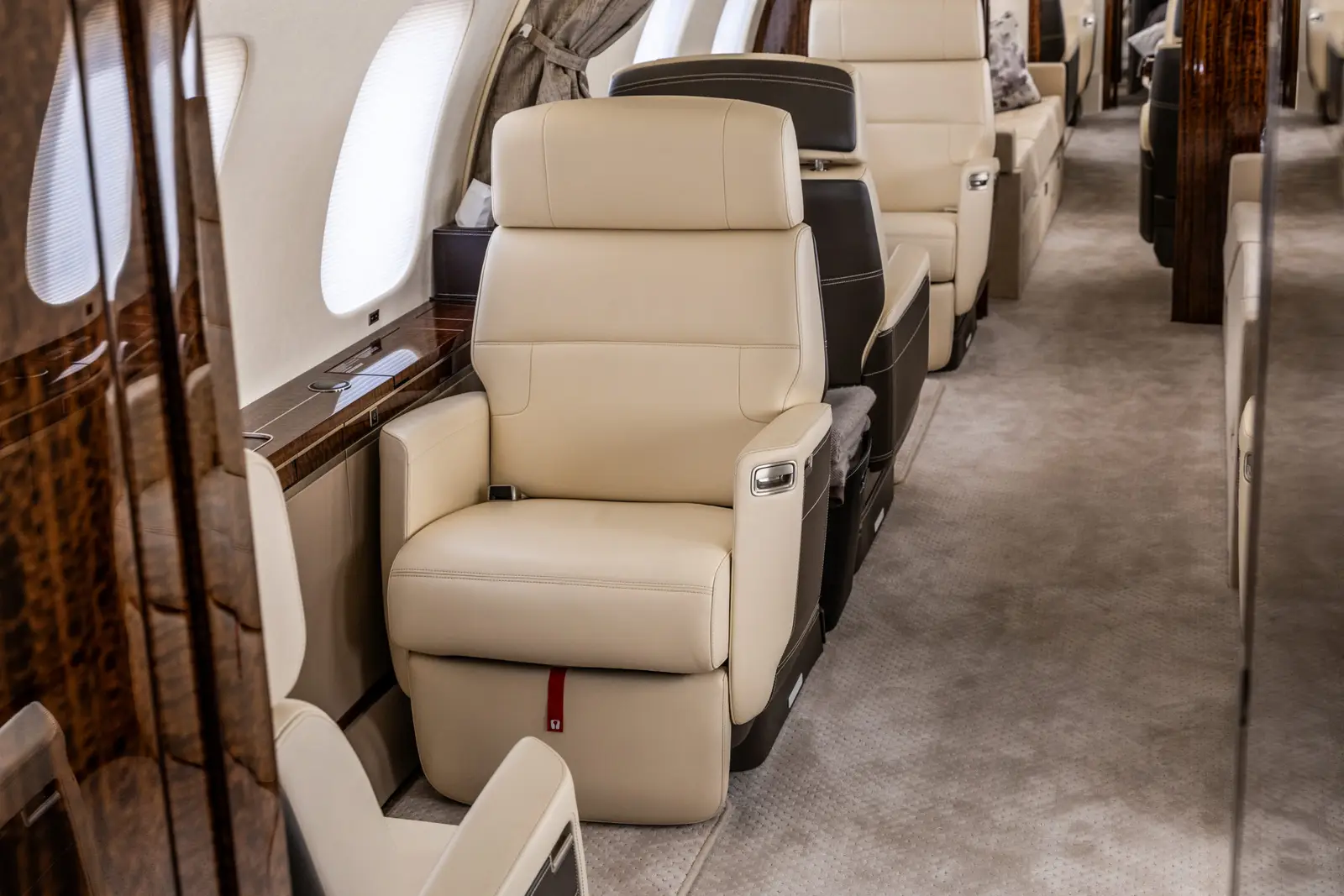 Bombardier Global 7500 G-LOBY operated by Jet Concierge Club photo 6