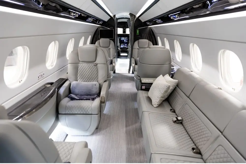 Embraer Praetor 600 G-LZIE operated by Luxaviation Group Europe photo 3
