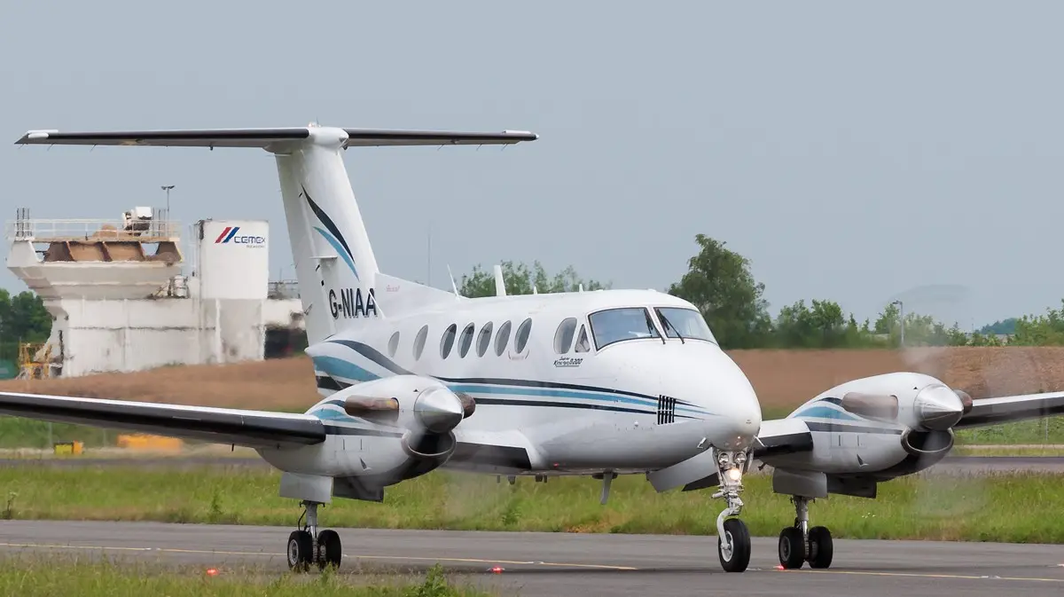 Beechcraft King Air 200 G-NIAA