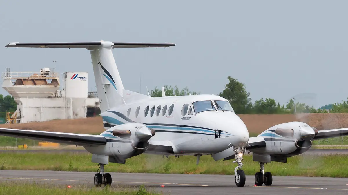 Beechcraft King Air 200 G-NIAA operated by Woodgate Aviation photo 2