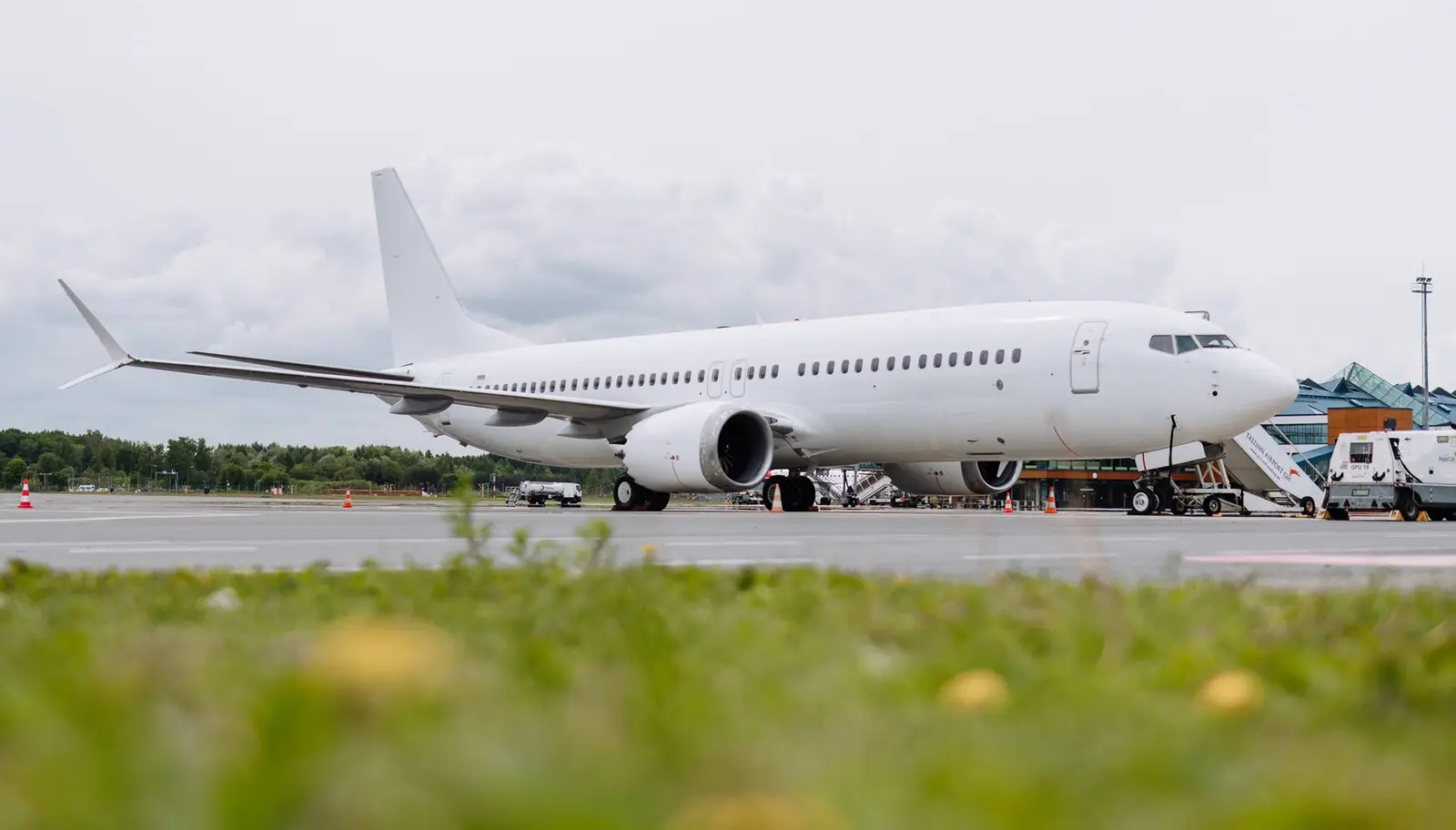 Boeing 737-800 G-NOLA