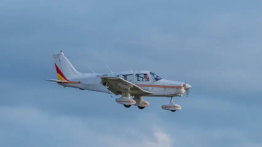 Piper PA-28 Cherokee G-RVRN operated by RavenAir photo 2