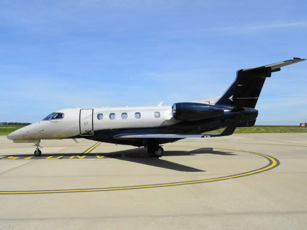Embraer Phenom 300 G-WZAP operated by SaxonAir photo 4