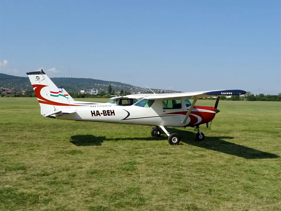 Cessna 152 HA-BEH operated by Fly-Coop Legiszolgaltato Ltd, exterior