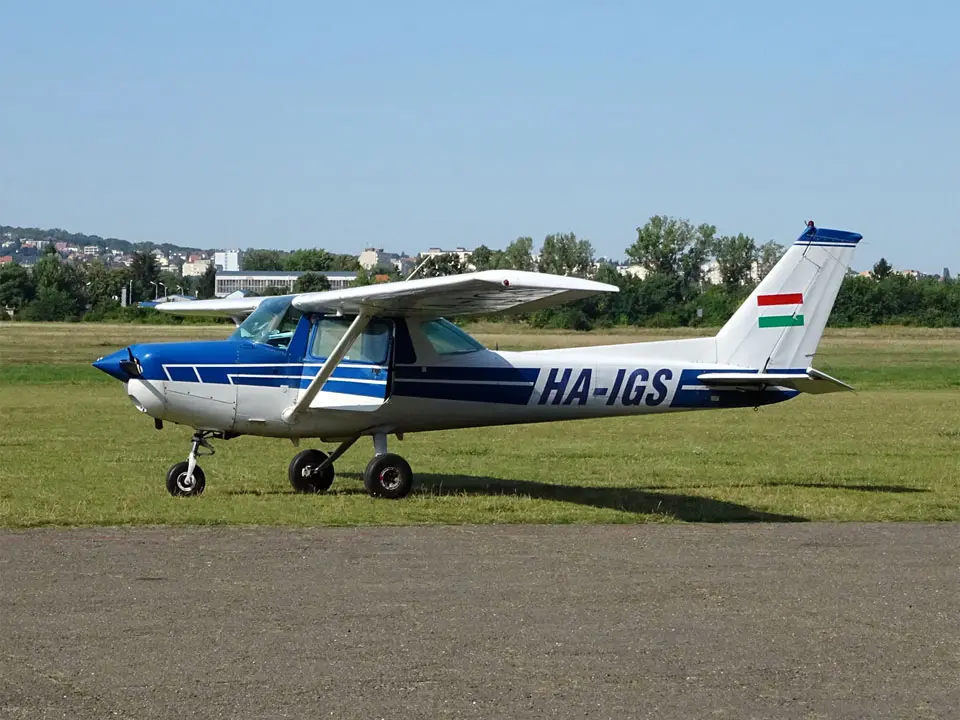 Cessna 152 HA-IGS