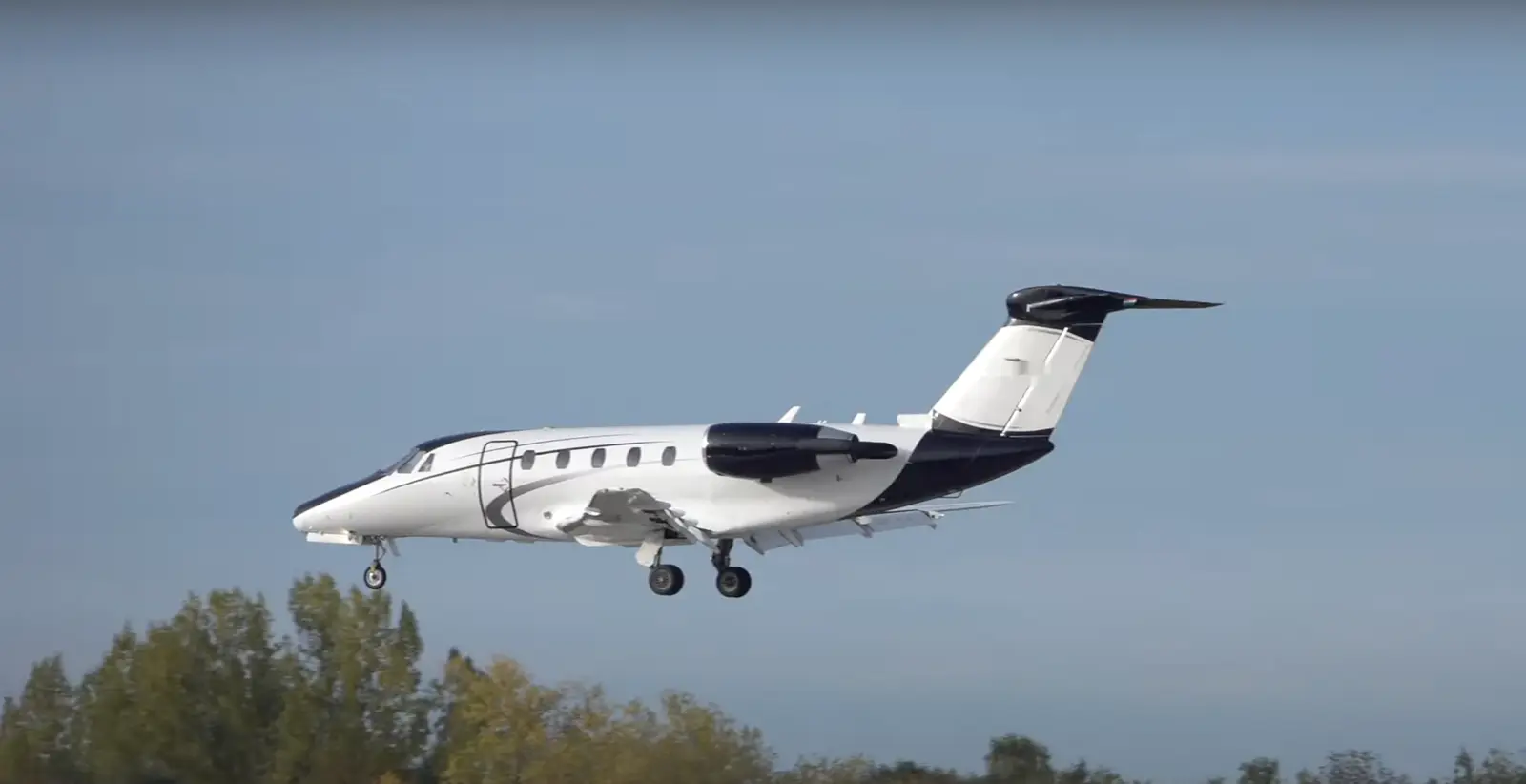 Cessna Citation VI HA-SCU operated by JetStream Aviation Hungary photo 4