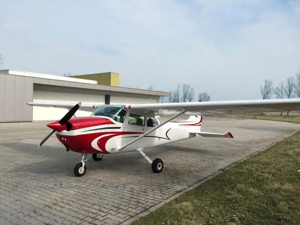 Cessna 172 HA-SKL operated by Fly-Coop Legiszolgaltato Ltd photo 2