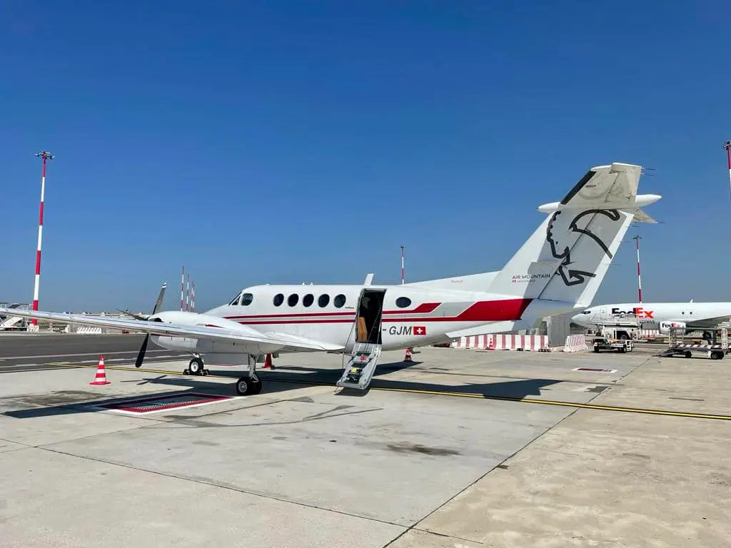Beechcraft King Air 200 HB-GJM operated by Air Mountain SA, exterior