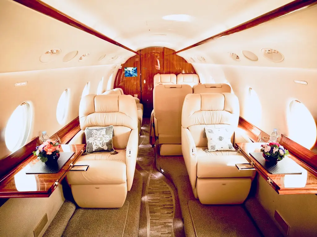 Gulfstream G200 HS-LEE operated by Advance Aviation photo 3
